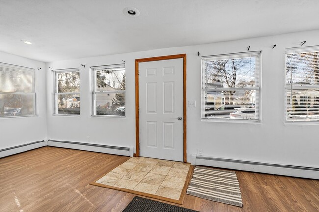 16 Walnut St in Greenwood Lake, NY - Building Photo - Building Photo