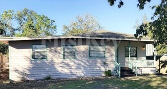 10070 Harris Ave in Apopka, FL - Building Photo