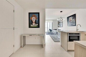 501 NE 31st St, Unit 3304 in Miami, FL - Building Photo - Building Photo