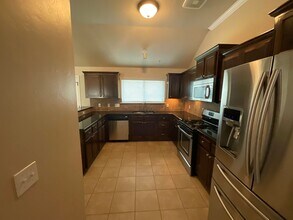 700 Apple Tree Ln in Moore, OK - Building Photo - Building Photo