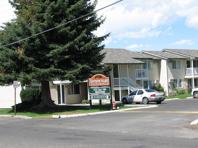 Sawtooth Village Apartments