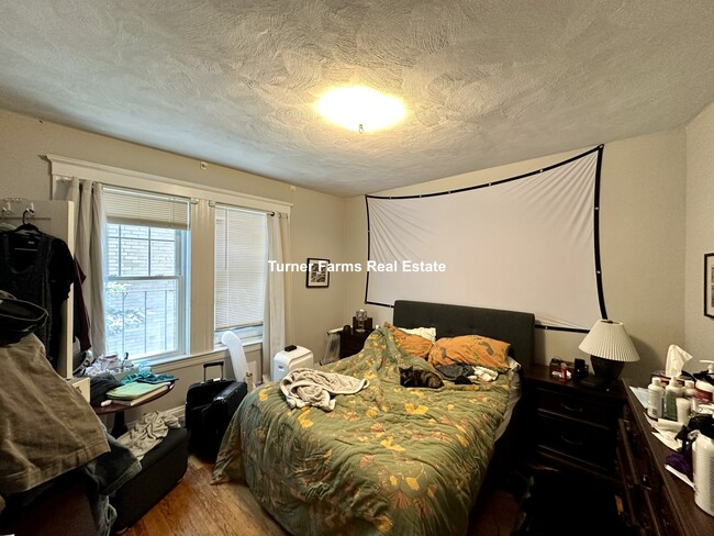 8 Forest St, Unit 3A in Cambridge, MA - Building Photo - Building Photo