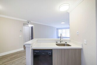 927 Siesta Key Blvd in Deerfield Beach, FL - Building Photo - Building Photo