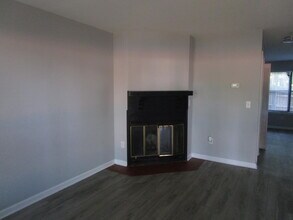 1960 Gion St in Sumter, SC - Building Photo - Building Photo