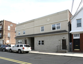 709-711 3rd Ave in Elizabeth, NJ - Building Photo - Building Photo