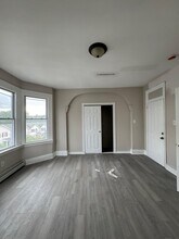 77 Grant Ave, Unit 3 in Jersey City, NJ - Building Photo - Building Photo