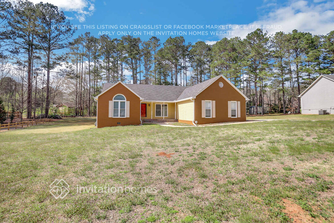 100 Bloomfield Dr in Stockbridge, GA - Building Photo