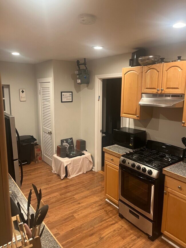 224 Hanover St in Boston, MA - Building Photo - Building Photo