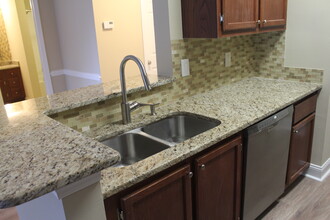 2700 Pine Tree Rd NE, Unit 2308 in Atlanta, GA - Building Photo - Building Photo