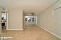 5621 Perrine Dr in Orlando, FL - Foto de edificio - Building Photo