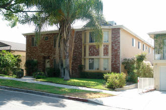 734 E Tujunga Ave in Burbank, CA - Building Photo - Building Photo