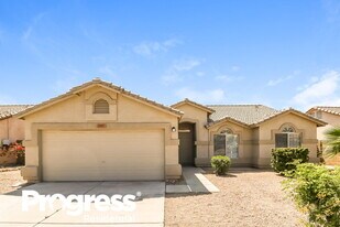 13197 W Ocotillo Ln in Surprise, AZ - Building Photo