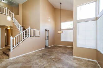2333 Satellite Beach Dr in Las Vegas, NV - Foto de edificio - Building Photo