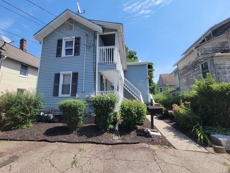 2 Smith St in Ansonia, CT - Building Photo