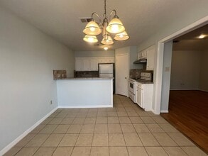 11500 Meadow Ln in Stafford, TX - Building Photo - Building Photo