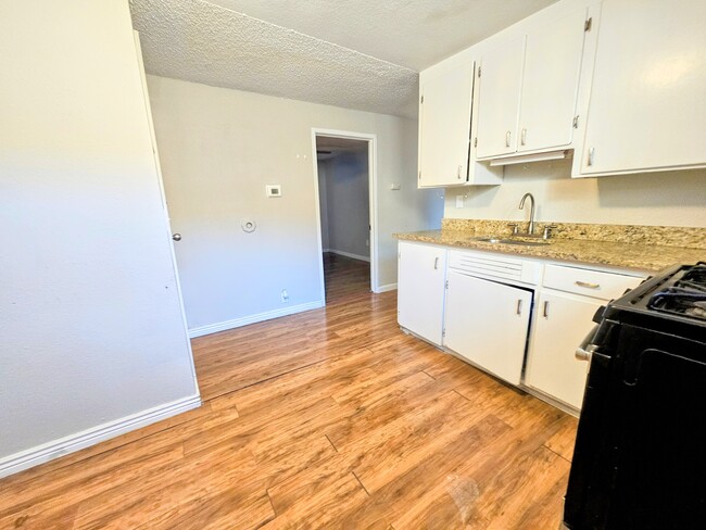 328 S Alcott St, Unit 328 in Denver, CO - Building Photo - Building Photo
