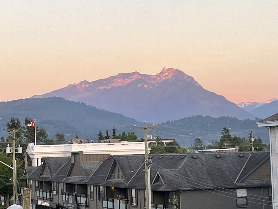 45749-45749 Spadina Ave in Chilliwack, BC - Building Photo