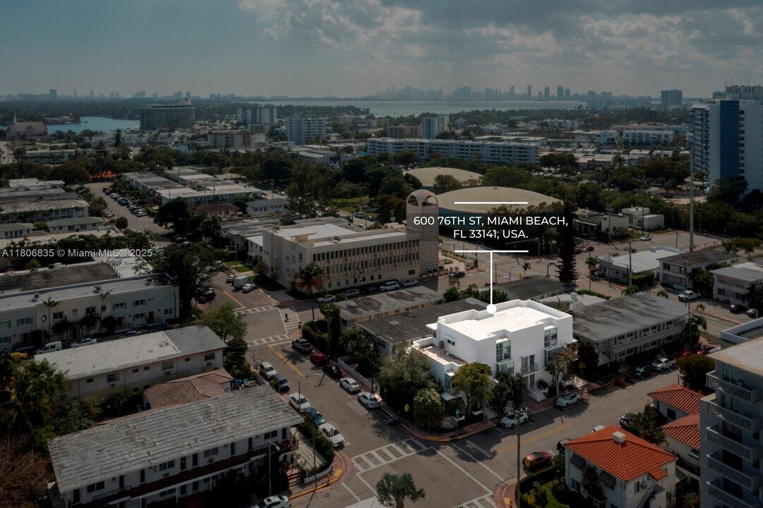600 76th St in Miami Beach, FL - Building Photo