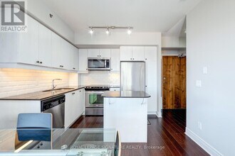 701 Sheppard Ave W in Toronto, ON - Building Photo - Building Photo