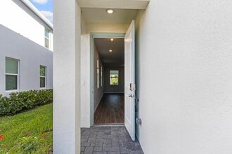 238 Osprey Preserve Blvd in Jensen Beach, FL - Building Photo - Building Photo