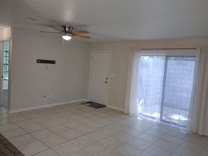 4405 SW 74th Terrace in Gainesville, FL - Building Photo - Building Photo