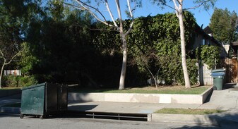 383 Michigan Ave in Pasadena, CA - Building Photo