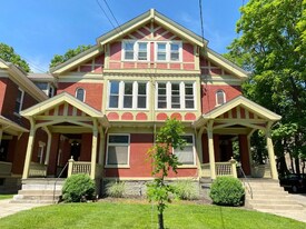 3521 Clifton Ave in Cincinnati, OH - Building Photo