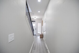 2519 Washington St in Waller, TX - Building Photo - Building Photo