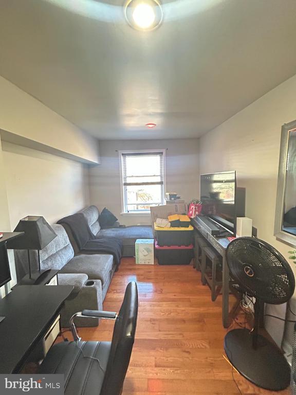 property at 1710 W Girard Ave