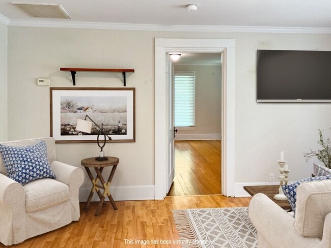 property at 522 E Mobile St