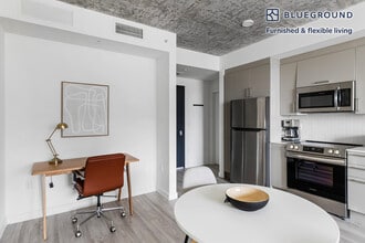 23 NE 17th Ter in Miami, FL - Foto de edificio - Building Photo