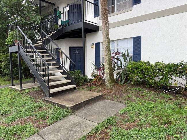 property at 3651 N Goldenrod Rd