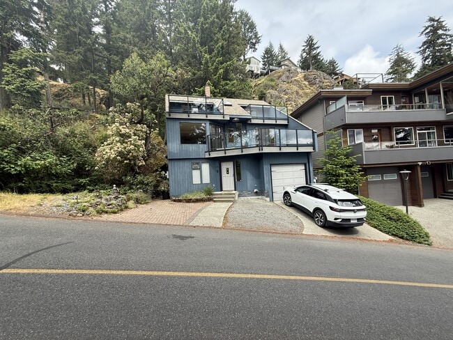 property at 271 Woodhaven Dr