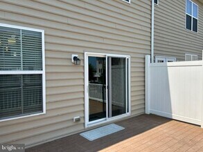 215 Keenan Way in Stevensville, MD - Building Photo - Building Photo