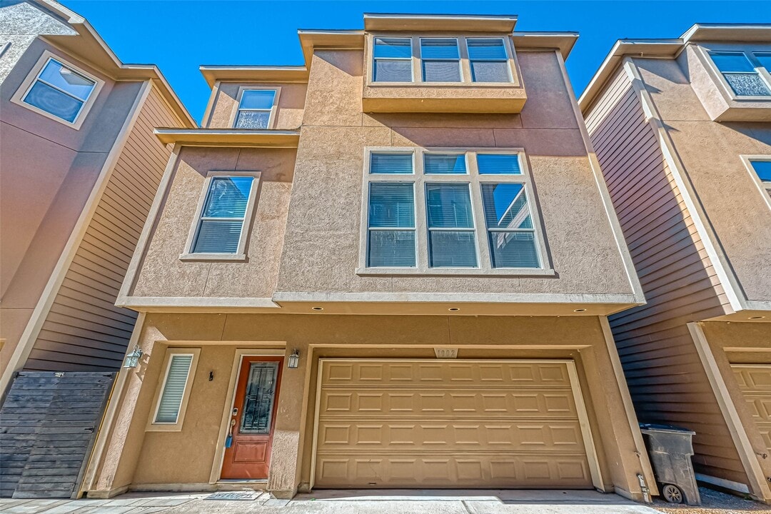 1002 W 22nd St in Houston, TX - Building Photo