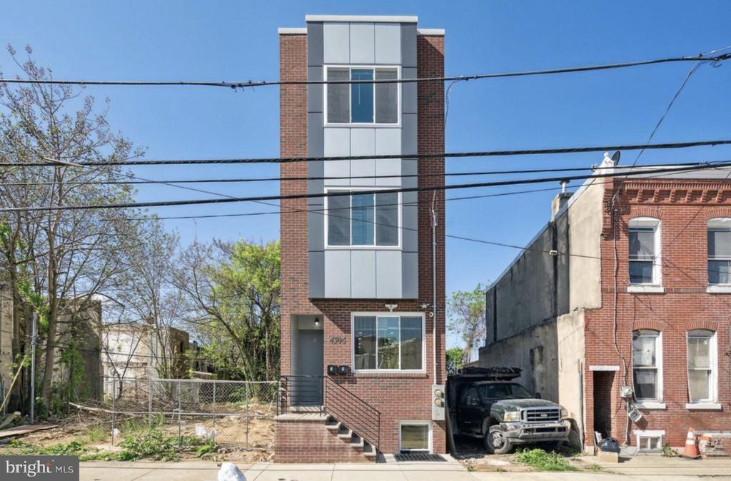 4506 Merion Ave in Philadelphia, PA - Building Photo