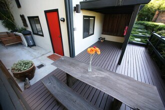 1999 N Sycamore Ave in Los Angeles, CA - Building Photo - Building Photo