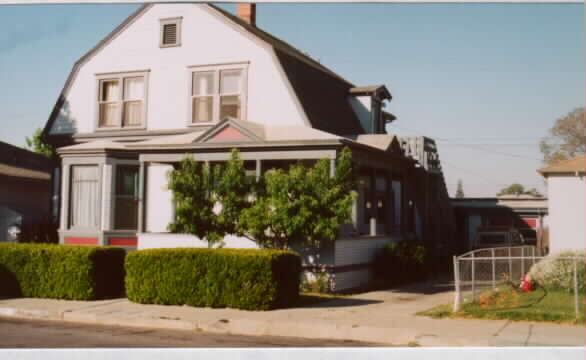 222 S 8th St in Santa Paula, CA - Building Photo - Building Photo