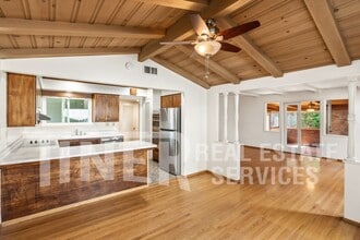 8665 Everglade Dr in Sacramento, CA - Building Photo - Building Photo