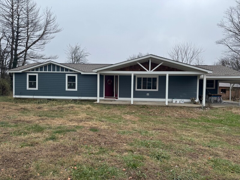 330 Fountainhead Rd in Portland, TN - Building Photo