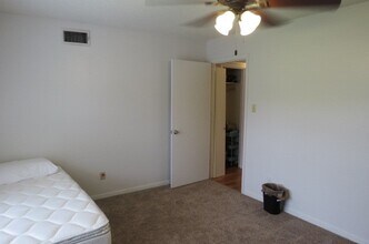 1917 20th St in Huntsville, TX - Building Photo - Building Photo