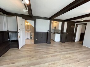 2118 Pillsbury Ave in Minneapolis, MN - Building Photo - Building Photo