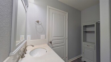 12311 Skyview Rise Ct in Houston, TX - Building Photo - Building Photo