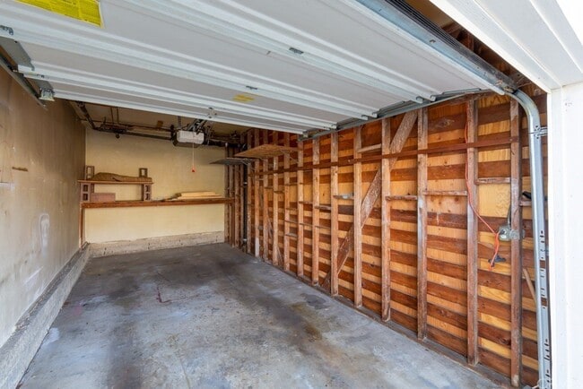 1808 E Appleton St, Unit 2 in Long Beach, CA - Foto de edificio - Building Photo