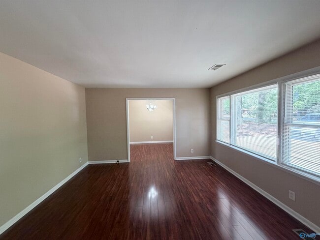 2205 Glen Iris Rd NW in Huntsville, AL - Building Photo - Building Photo