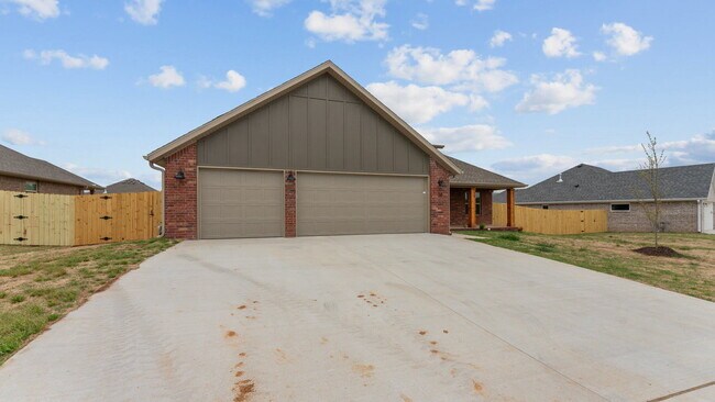 38 N Banner Ave in Farmington, AR - Building Photo - Building Photo
