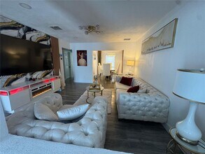 427 NW 19th Ave in Fort Lauderdale, FL - Building Photo - Building Photo