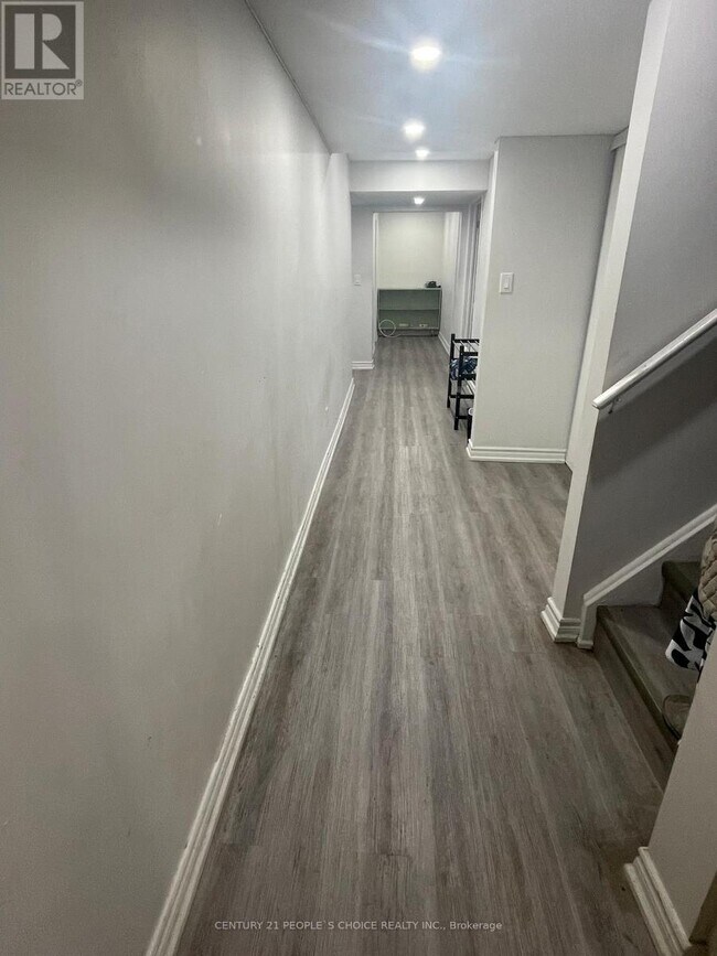 28 Meandering Trail in Toronto, ON - Building Photo - Building Photo