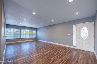 2291 N Marter Ct in Simi Valley, CA - Building Photo - Building Photo