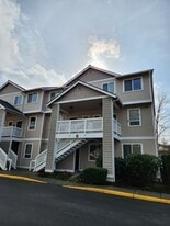 17827 80th Ave NE in Kenmore, WA - Building Photo